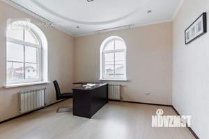 Коттедж 284м², 3-этажный, на длительный срок,