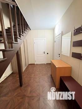 Дом 105м², 2-этажный, на длительный срок,