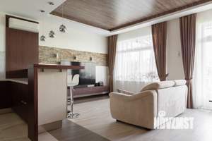 Таунхаус 190м², 3-этажный, участок 3 сот.