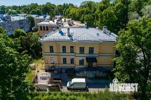 Дом 710м², 3-этажный, участок 11 сот.