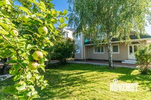 Дом 280м², 3-этажный, участок 15 сот.