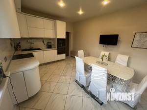 Коттедж 243м², 2-этажный, участок 8 сот.