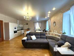 Коттедж 330м², 3-этажный, участок 12 сот.