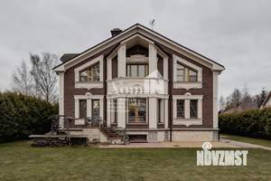 Дом 417м², 3-этажный, участок 11 сот.