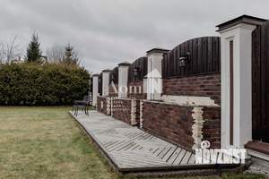 Дом 417м², 3-этажный, участок 11 сот.