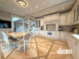 Дом 320м², 2-этажный, участок 9 сот.