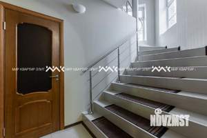 Дом 284м², 3-этажный, участок 8 сот.