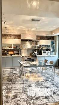 Таунхаус 500м², 3-этажный, участок 5 сот.