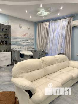 Таунхаус 180м², 3-этажный, участок 1 сот.