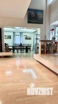 Таунхаус 500м², 3-этажный, участок 5 сот.