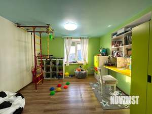 Коттедж 330м², 3-этажный, участок 12 сот.