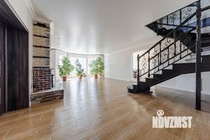 Коттедж 253м², 2-этажный, участок 12 сот.  