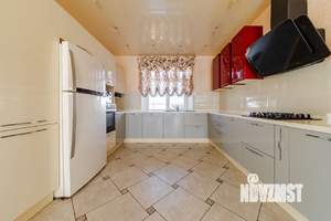 Коттедж 253м², 2-этажный, участок 12 сот.  