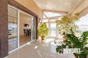 Коттедж 253м², 2-этажный, участок 12 сот.  