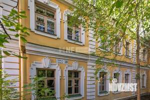 Дом 311м², 2-этажный, участок 10 сот.  