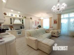 Таунхаус 193м&sup2;, 3-этажный, участок 2 сот.  