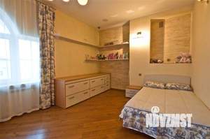 Таунхаус 326м², 4-этажный, участок 12 сот.  