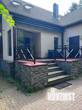 Коттедж 220м², 2-этажный, участок 15 сот.  