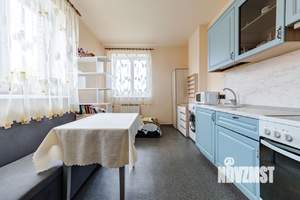 Дом 195м&sup2;, 3-этажный, участок 8 сот.  