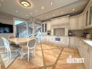 Дом 320м², 2-этажный, участок 9 сот.  