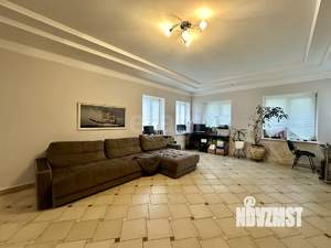 Дом 270м², 2-этажный, участок 12 сот.  