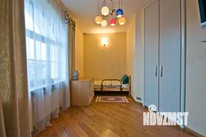 Таунхаус 326м², 4-этажный, участок 12 сот.  