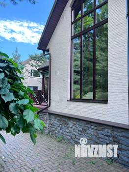 Коттедж 220м², 2-этажный, участок 15 сот.  