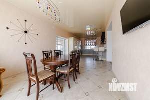 Коттедж 253м², 2-этажный, участок 12 сот.  