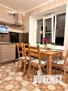 1-к квартира, посуточно, 44м2, 1/1 этаж