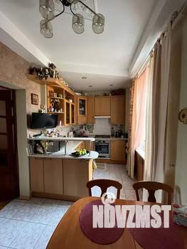 4-к квартира, посуточно, 100м2, 3/3 этаж