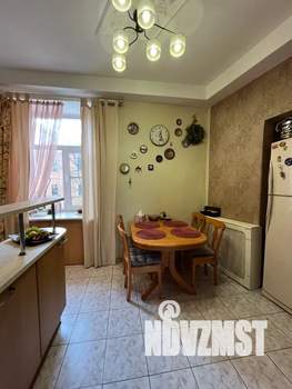 4-к квартира, посуточно, 100м2, 3/3 этаж