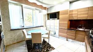 4-к квартира, на длительный срок, 135м2, 4/5 этаж