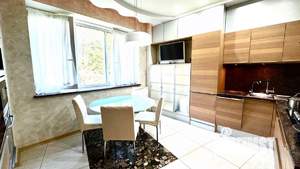 4-к квартира, на длительный срок, 135м2, 4/5 этаж