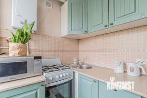 1-к квартира, посуточно, 35м2, 6/9 этаж