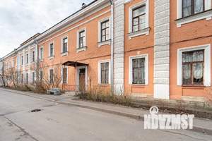 1-к квартира, посуточно, 42м2, 1/2 этаж