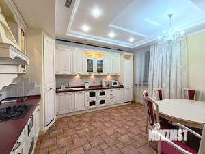 3-к квартира, на длительный срок, 118м2, 1/4 этаж