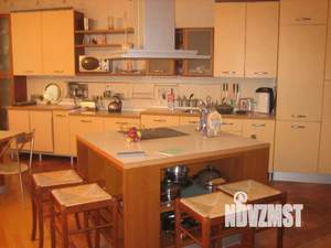 5-к квартира, посуточно, 150м2, 2/2 этаж