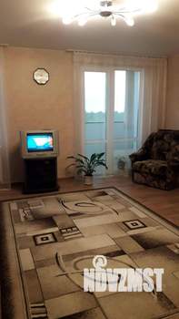 Студия квартира, посуточно, 36м2, 4/10 этаж