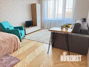 1-к квартира, посуточно, 33м2, 6/9 этаж