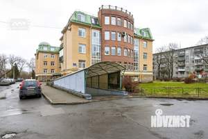 4-к квартира, вторичка, 144м2, 2/4 этаж