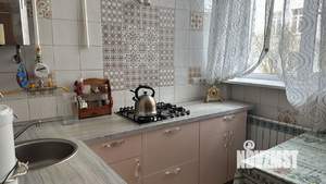 2-к квартира, вторичка, 49м2, 1/4 этаж