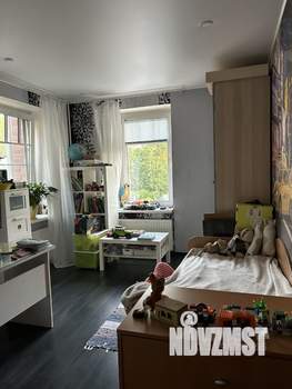 4-к квартира, вторичка, 100м2, 2/4 этаж