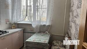 2-к квартира, вторичка, 49м2, 1/4 этаж