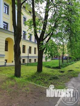 2-к квартира, вторичка, 110м2, 2/4 этаж