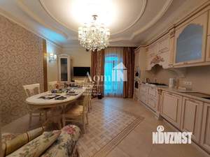 4-к квартира, вторичка, 144м2, 1/4 этаж