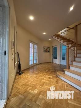 6-к квартира, вторичка, 220м2, 1/3 этаж