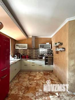 3-к квартира, вторичка, 107м2, 5/5 этаж