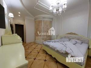 4-к квартира, вторичка, 144м2, 1/4 этаж