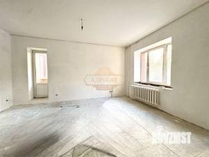 3-к квартира, вторичка, 109м2, 2/5 этаж