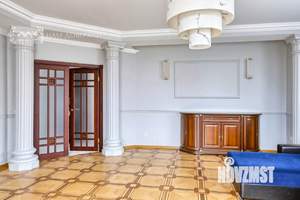 4-к квартира, вторичка, 144м2, 2/4 этаж